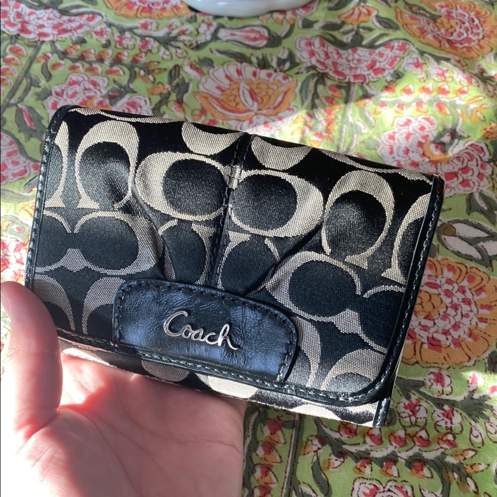 Coach Signature Black and Cream Wallet